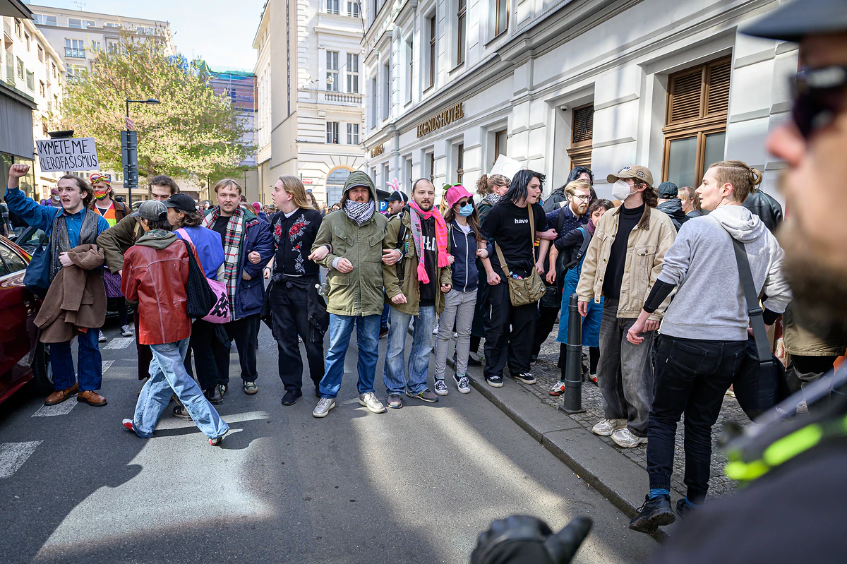 Duch Ježíše blokoval spolu se dvěma tisíci lidmi Hnutí pro život 16 2026 04 11 blokada pochodu pro zivot 2400px 3639 3