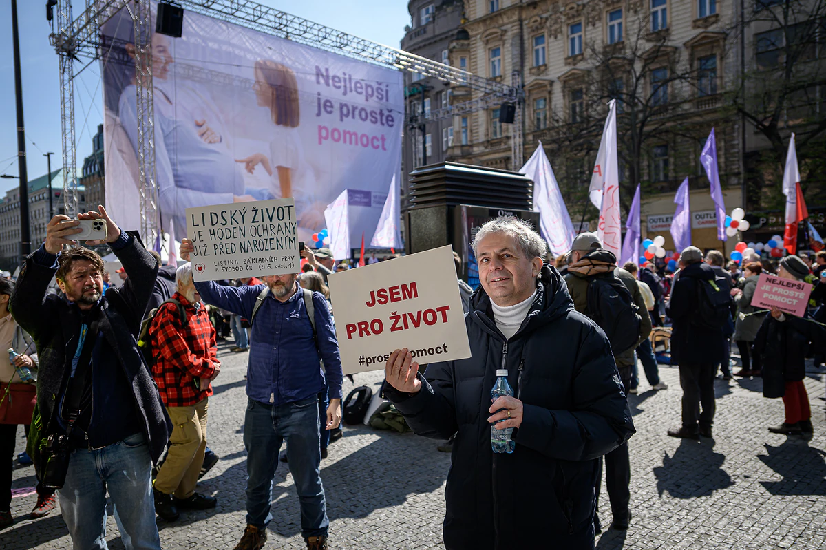 Duch Ježíše blokoval spolu se dvěma tisíci lidmi Hnutí pro život 30 2026 04 11 blokada pochodu pro zivot 2400px 4266 2